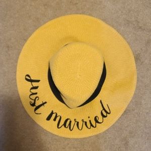 Just Married floppy sun hat
